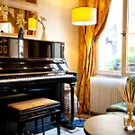 Hotel De La Tulipe 3*