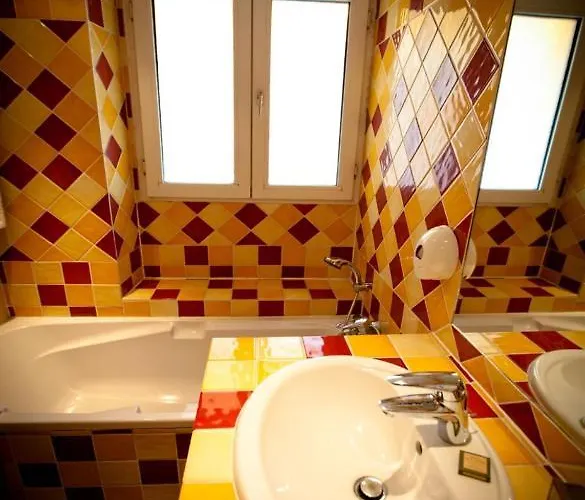 מלון De La Tulipe פריז