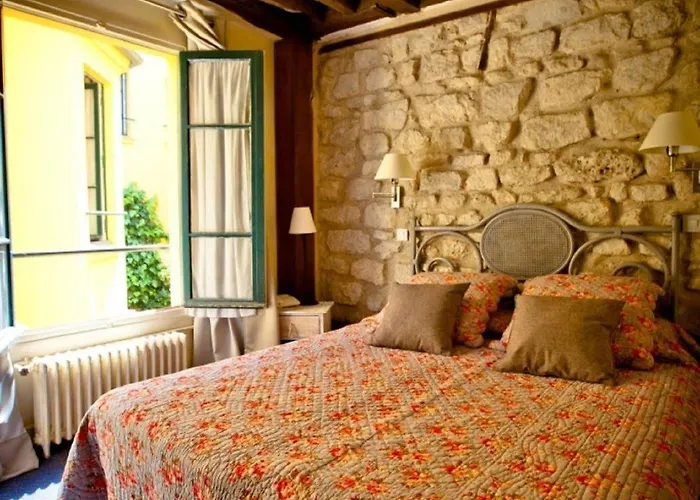 מלון De La Tulipe 3*