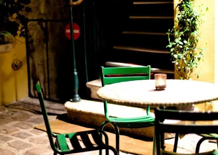 מלון De La Tulipe