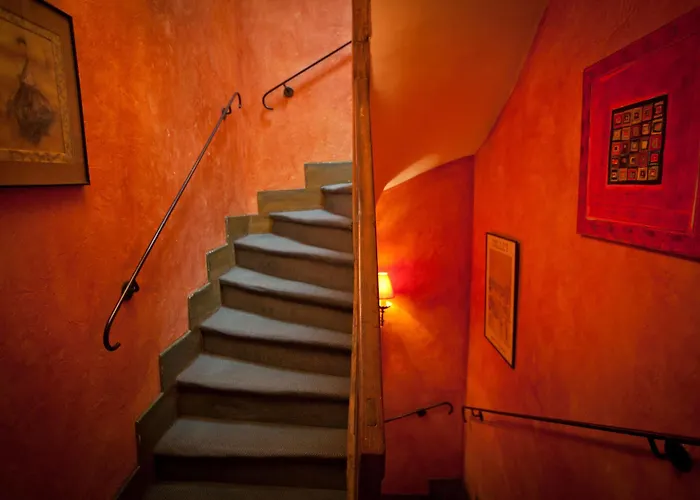 מלון De La Tulipe