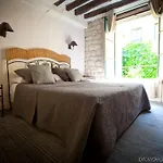 De La Tulipe Hotel