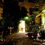 De La Tulipe Hotel 3*